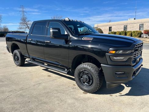 Used 2025 RAM 2500 Tradesman image 9