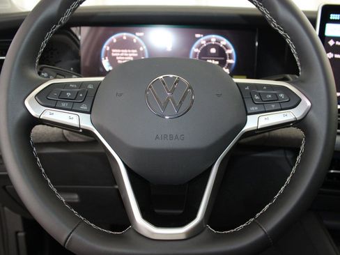 New 2025 Volkswagen Tiguan S FWD image 15