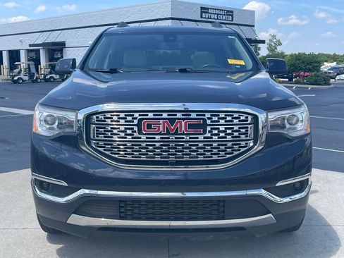 Used 2019 GMC Acadia Denali w/ Technology Package FWD image 2