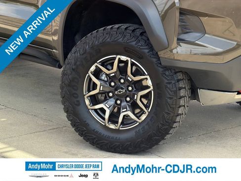 Used 2024 Chevrolet Colorado ZR2 w/ ZR2 Convenience Package III AWD/4WD image 10
