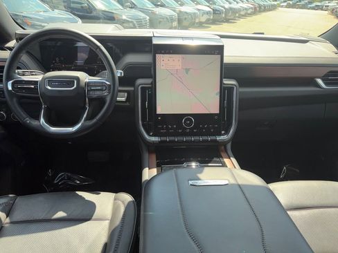 Used 2025 GMC Yukon Denali AWD/4WD image 22
