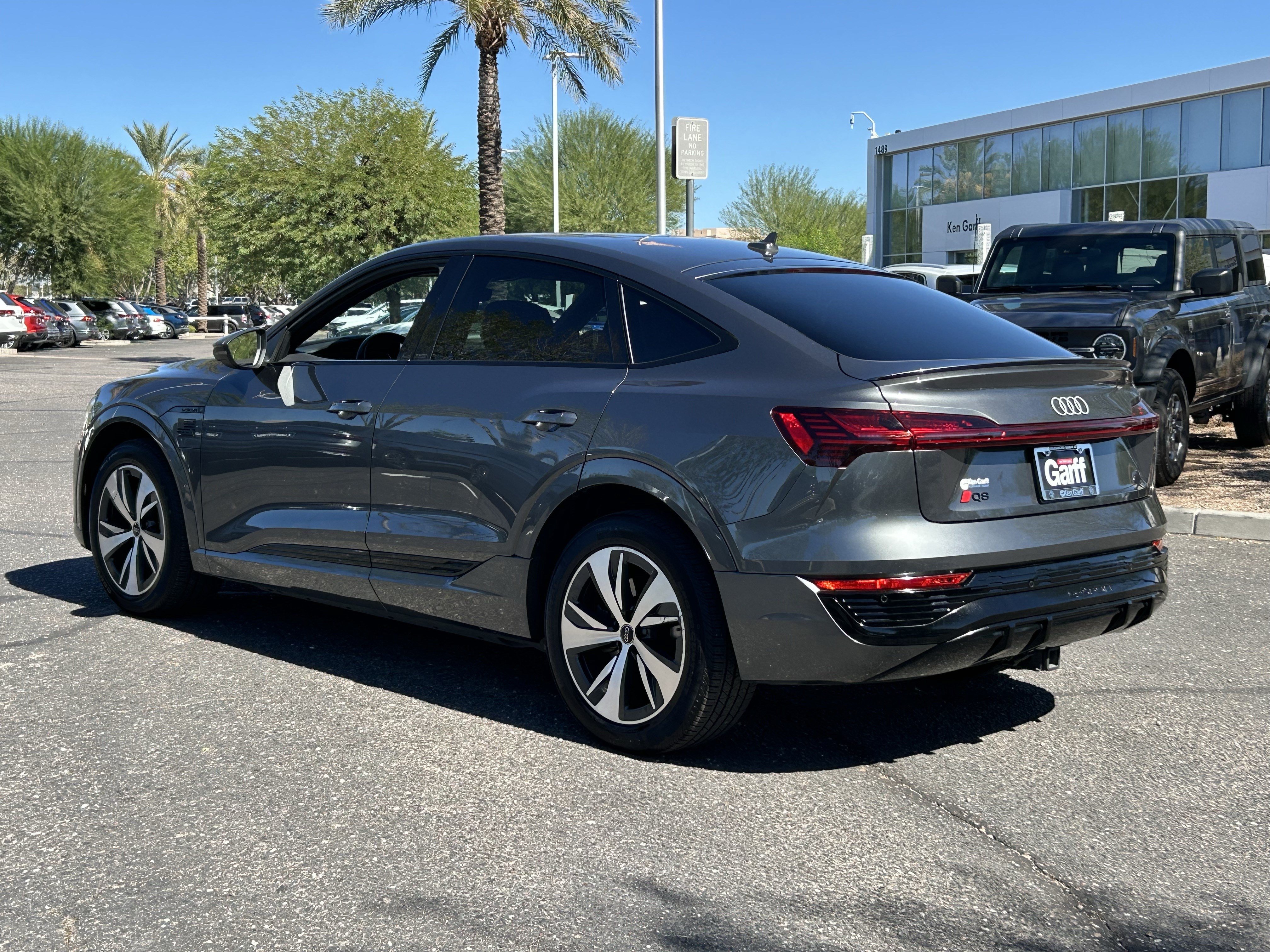 Used 2024 Audi Q8 e-tron Premium AWD/4WD image 3