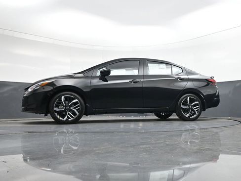 New 2025 Nissan Versa SR w/ Trunk Package image 33