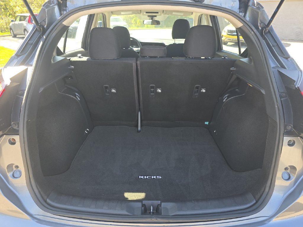 Used 2021 Nissan Kicks S FWD image 15