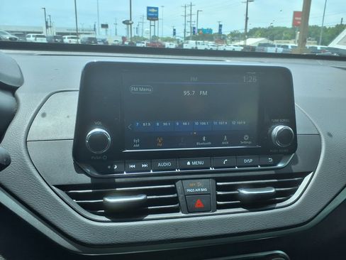 Used 2024 Nissan Altima 2.5 S FWD image 25