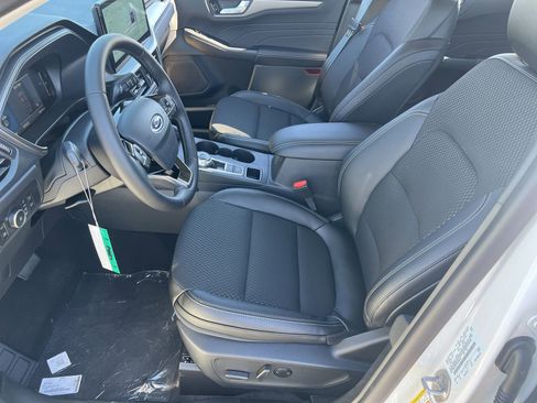 New 2026 Ford Escape Base image 17