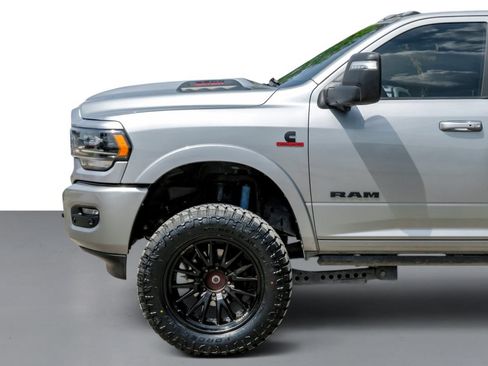 Used 2024 RAM 2500 Limited AWD/4WD image 10