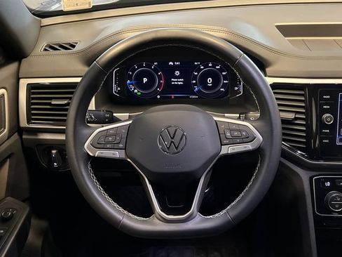 Certified 2023 Volkswagen Atlas Cross Sport SE w/ Black Wheel Package FWD image 20