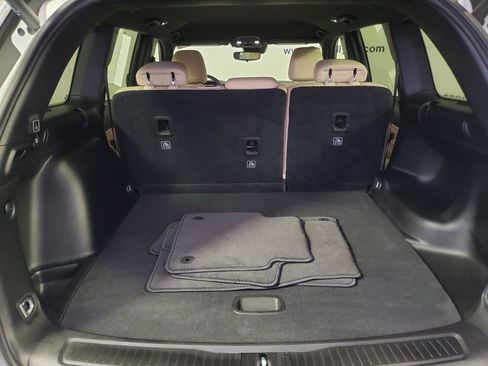 Used 2024 Jeep Grand Cherokee Limited image 9