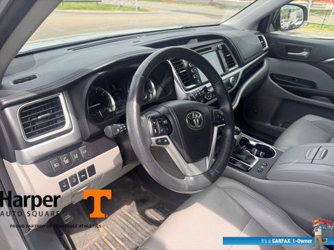 Used 2015 Toyota Highlander Limited Platinum image 14