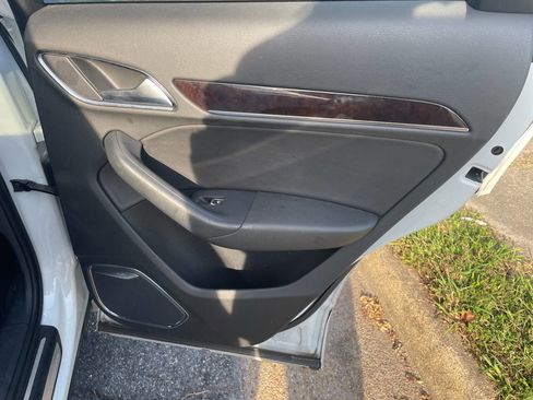 Used 2016 Audi Q3 2.0T Prestige image 21