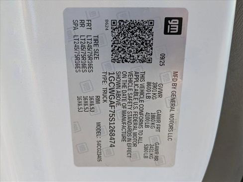 New 2025 Chevrolet Express 2500 w/ Driver Convenience Package image 18