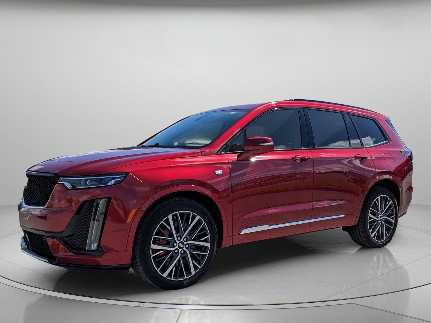 Used 2023 Cadillac XT6 Sport w/ Platinum Package AWD/4WD image 2