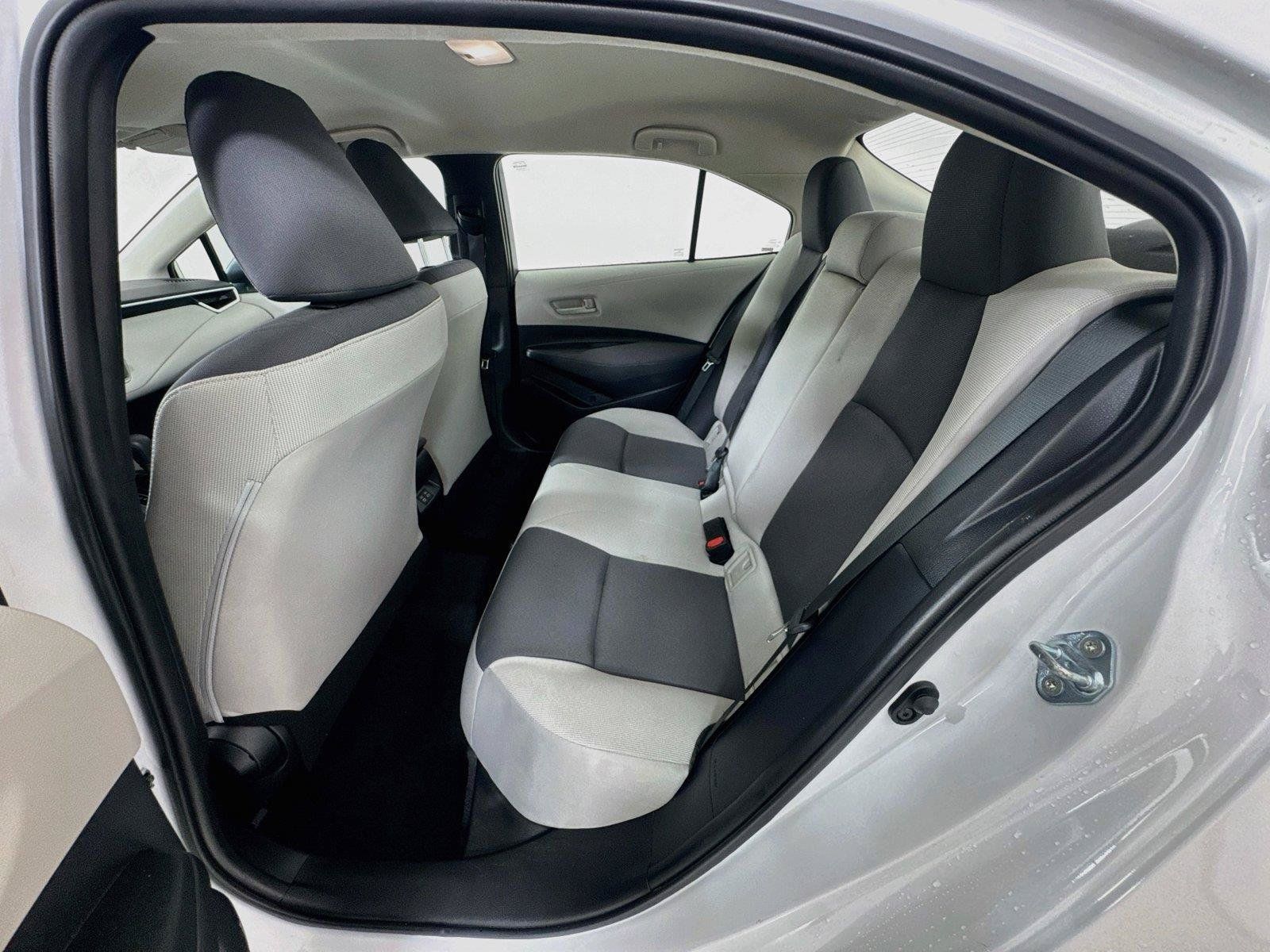Used 2025 Toyota Corolla LE FWD image 22