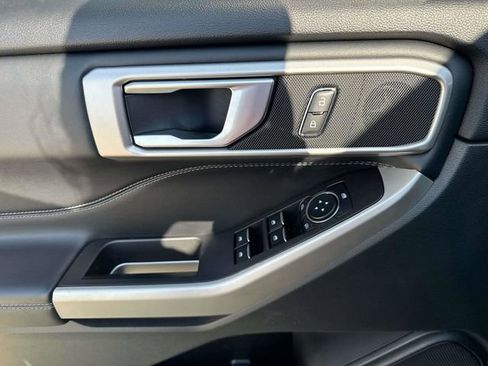 Used 2023 Ford Explorer XLT w/ Equipment Group 202A image 25