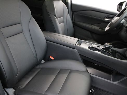 New 2026 Nissan Rogue SV image 23