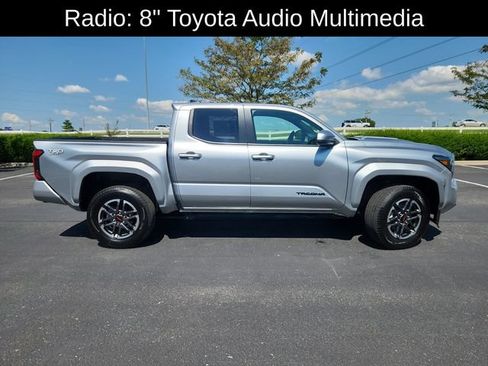 Used 2025 Toyota Tacoma TRD Sport AWD/4WD image 12