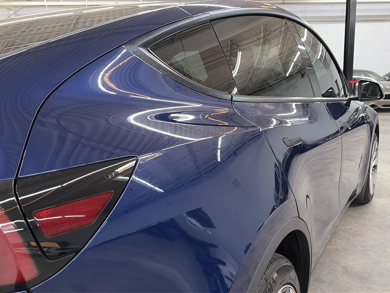 Used 2022 Tesla Model Y Long Range AWD/4WD image 9