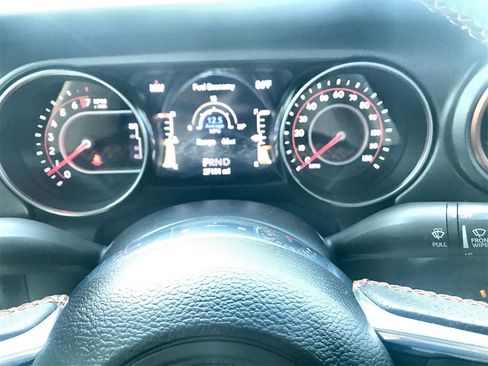 Used 2021 Jeep Gladiator Mojave image 14