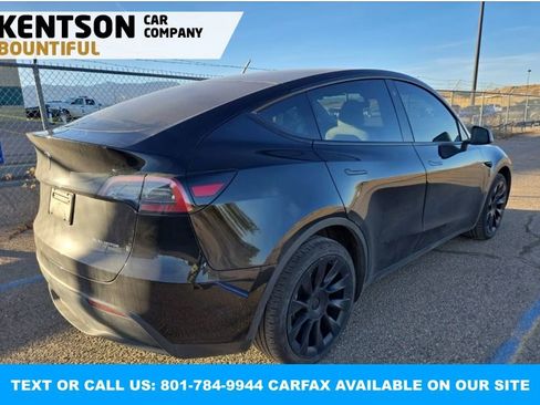 Used 2023 Tesla Model Y Long Range image 3