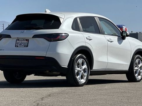 Certified 2023 Honda HR-V LX image 4