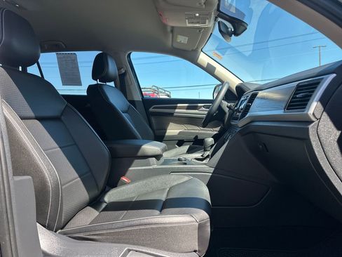 Certified 2023 Volkswagen Atlas SE image 14