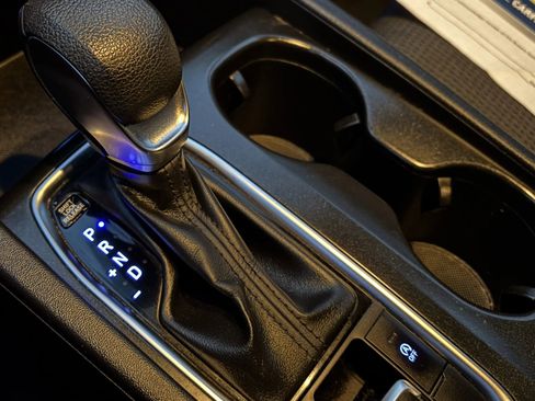 Used 2020 Hyundai Santa Fe SEL image 25