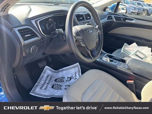 Used 2018 Ford Fusion S image 19