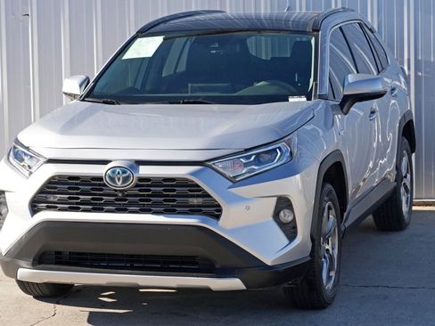 Used 2019 Toyota RAV4 Limited image 48