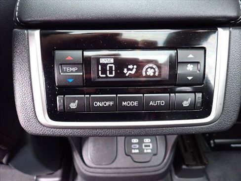 Used 2025 Subaru Ascent Limited AWD/4WD image 11