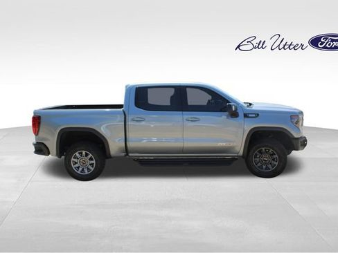 Used 2025 GMC Sierra 1500 AT4X AWD/4WD image 4