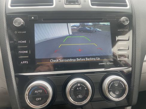 Used 2017 Subaru Forester 2.5i Premium image 21