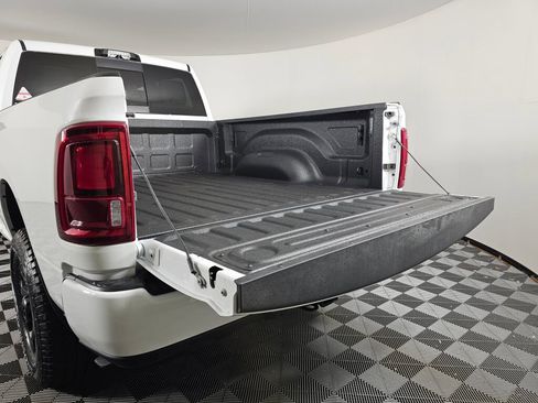 New 2026 RAM 2500 Laramie w/ Night Edition AWD/4WD image 15