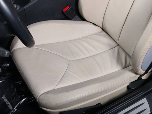 Used 2005 Mercedes-Benz SLK 350 w/ Entertainment Pkg image 47