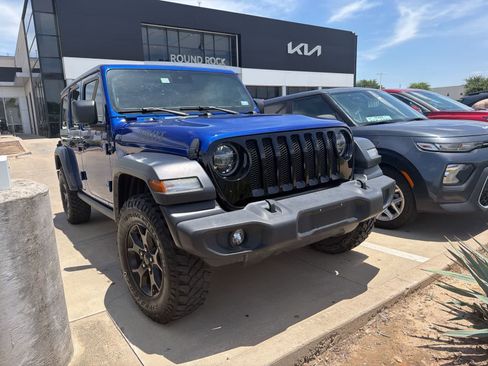 Used 2020 Jeep Wrangler Unlimited Sport AWD/4WD image 2
