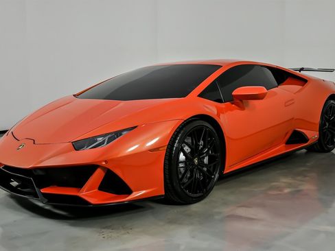 Used 2021 Lamborghini Huracan EVO image 6