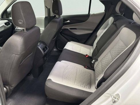 Used 2020 Chevrolet Equinox LS FWD image 17