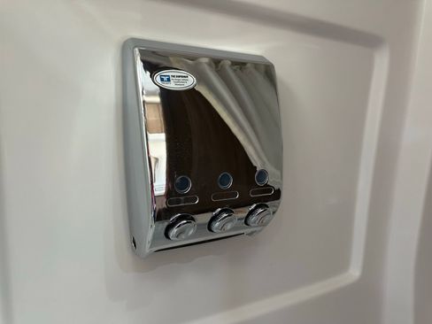 Used 2016 Mercedes-Benz Sprinter 3500 image 50