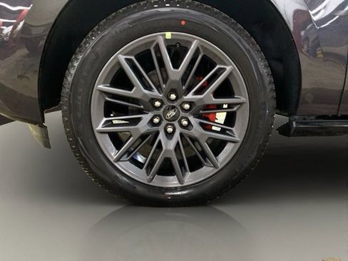 New 2025 Ford Expedition Max Platinum w/ Stealth Performance Package image 17