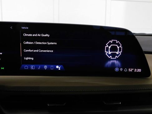 Used 2024 Cadillac XT4 Luxury w/ Cold Weather Package image 66