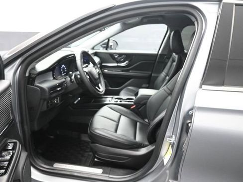 Certified 2022 Lincoln Corsair FWD image 10