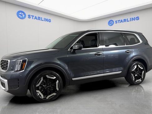 Used 2024 Kia Telluride S image 2