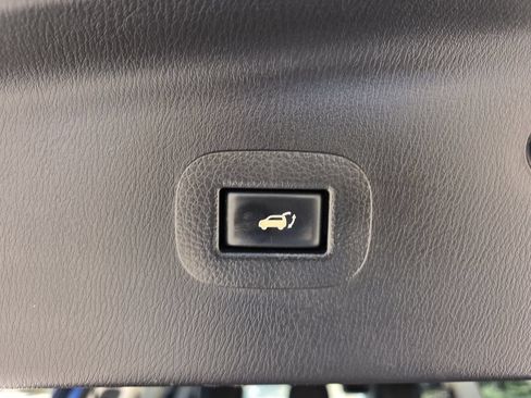 Used 2018 Nissan Armada SL w/ Moonroof Package AWD/4WD image 21