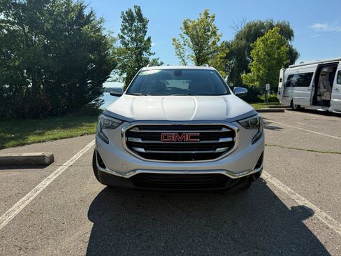 Used 2019 GMC Terrain SLT AWD/4WD image 2