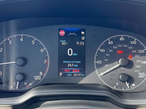 Used 2025 Toyota Corolla LE FWD image 21
