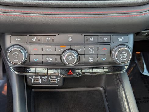 Used 2023 Dodge Durango GT image 26