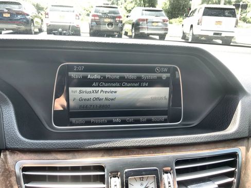 Used 2014 Mercedes-Benz E 350 4MATIC Sedan image 12
