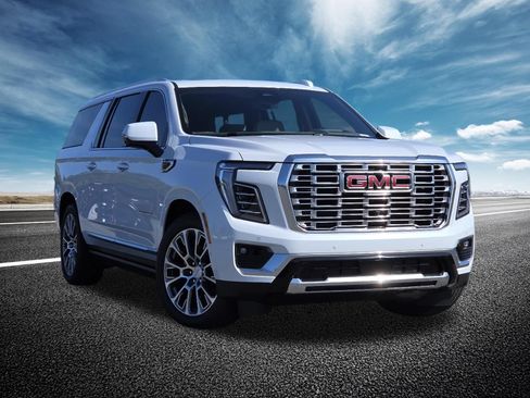New 2026 GMC Yukon XL Denali w/ Denali Reserve Package AWD/4WD image 2