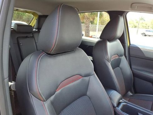 Used 2025 Nissan Kicks SR FWD image 11