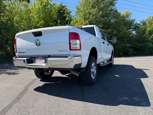 Used 2024 RAM 2500 Big Horn AWD/4WD image 20